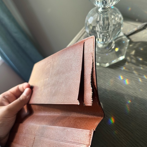 Louis Vuitton envelope wallet. See all pictures for any call outs. - Picture 5 of 13